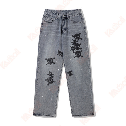 loose jeans